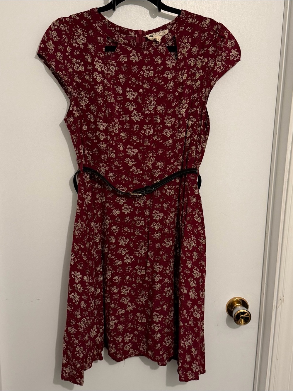 ONZE - Burgundy Floral Cap-Sleeve Mini Dress